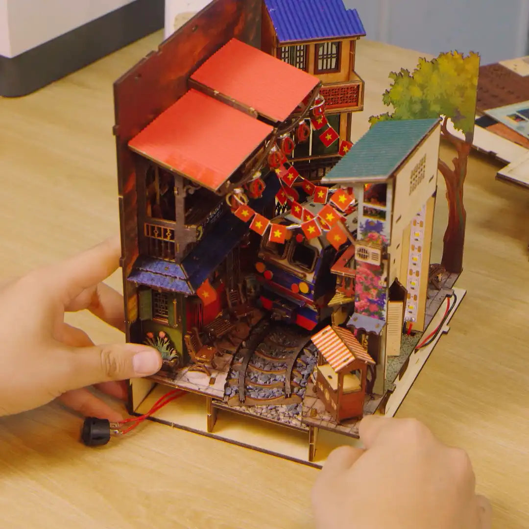 Book Nook Ha Noi Train Coffee Street DIY kit - Viet Nam DIY kit - BN014